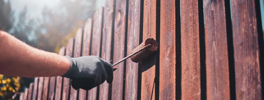 Kerítésfesték nyári hőségben – mit bír el az UV-védelem - egrokorr.hu