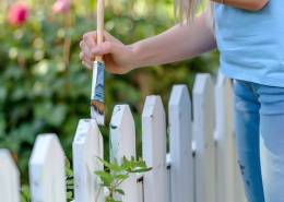 Kerítésfesték és közösség – hogyan lett a festésből közös ünneplés a szomszédokkal - egrokorr.hu